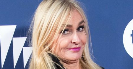Monika Olejnik pozuje na okładce modowego magazynu. Internauci jej NIE POZNALI: "To przecież NIE PANI! Grafik zaszalał" (FOTO)