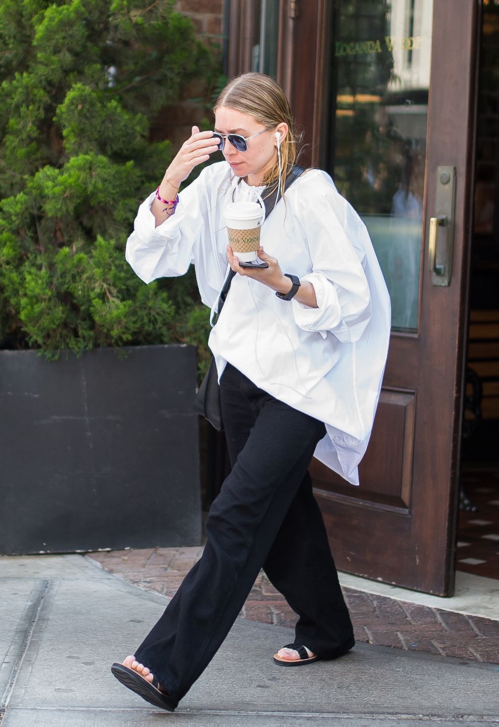 Ashley Olsen w przeskalowanej stylizacji