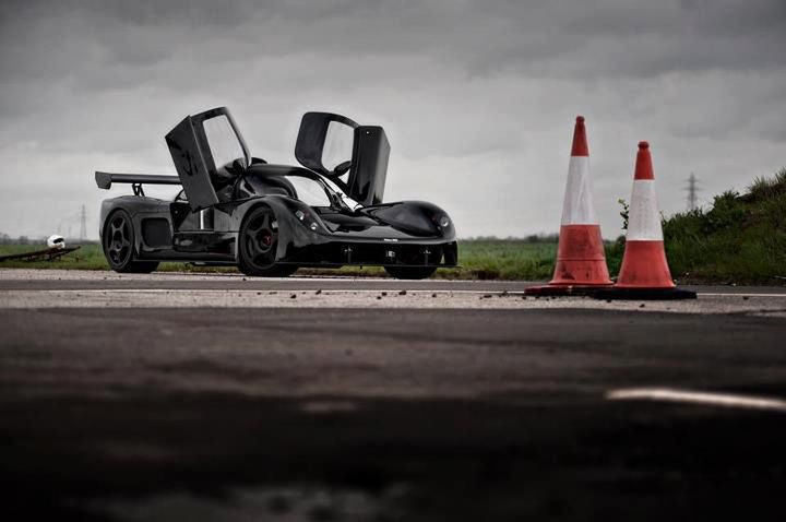 Ultima GTR 2 (fot. GFWilliams.net Photography)