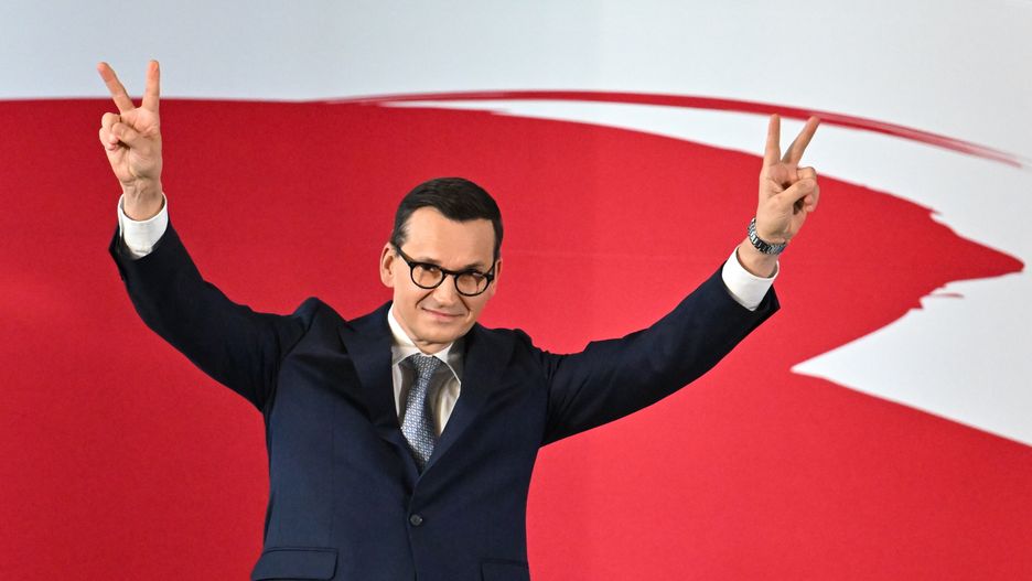Przysucha, 12.10.2024. Wiceprezes PiS Mateusz Morawiecki przemawia podczas kongresu Prawa i Sprawiedliwości w hali sportowej Zespołu Szkół nr 2 im. Ludwika Skowyry w Przysusze, 12 bm. (jm) PAP/Piotr Polak
