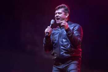 Podkarpackie: Zenek Martyniuk wystąpi nad Sanem. Rodzinny piknik i przejazd Pogórzaninem już 27 lipca