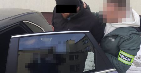41-latek zatrzymany za posiadanie amfetaminy. Usłyszał zarzuty w warunkach recydywy