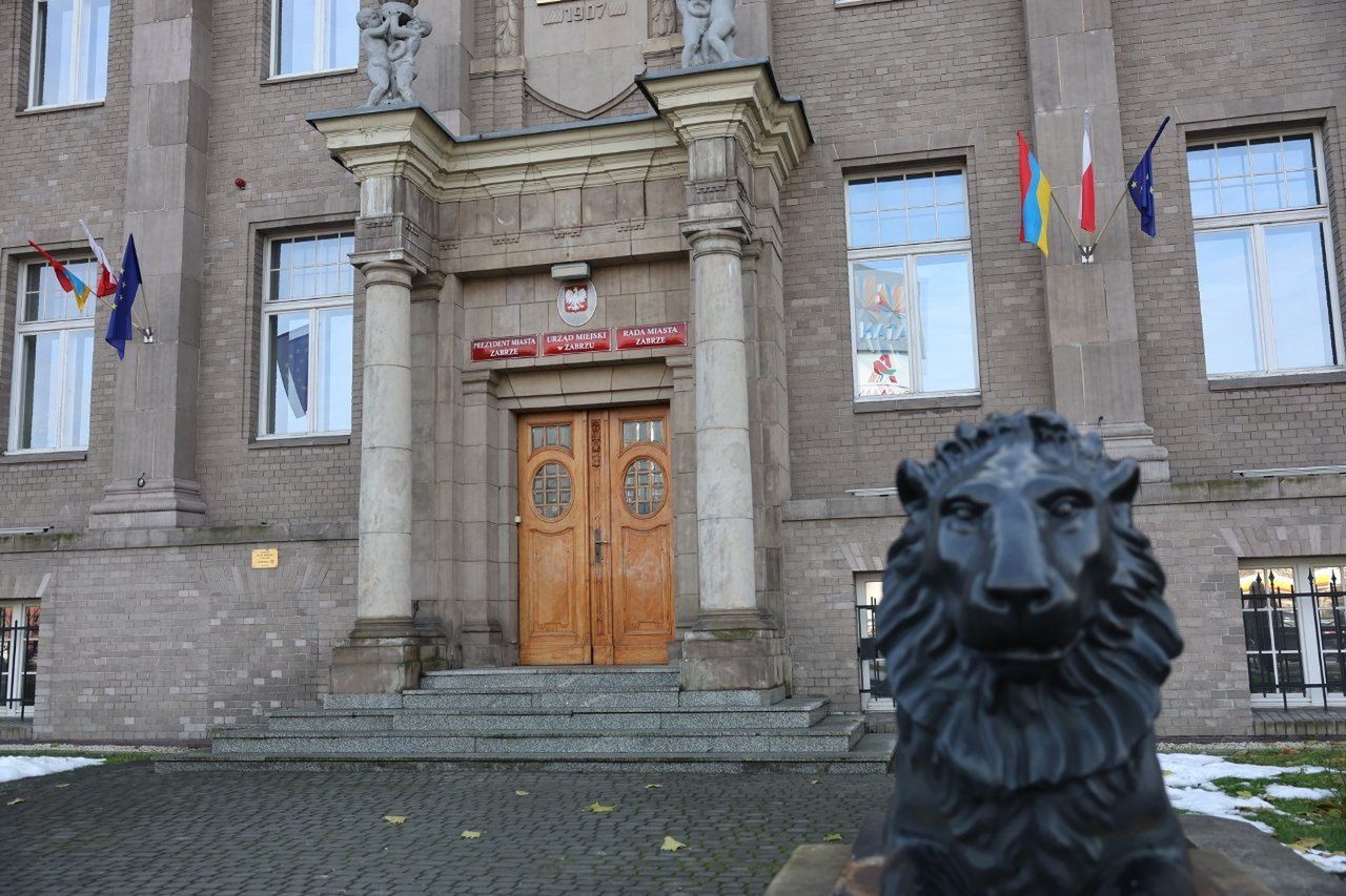 Trwa długi weekend przed Dniem Niepodległości. W poniedziałek wiele urzędów oraz instytucji jest zamkniętych