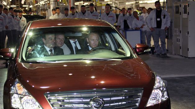 Władimir Putin i Nissan Teana
