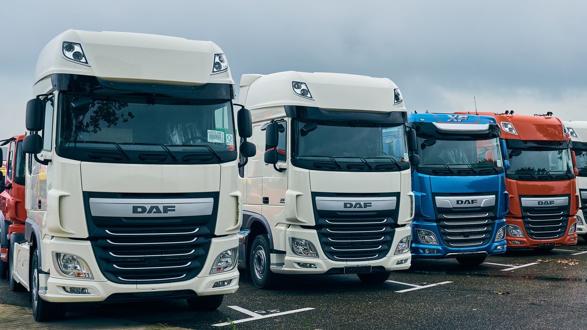 UOKiK wydał dwie decyzje ws. zmowy na rynku sprzedaży ciężarówek. 