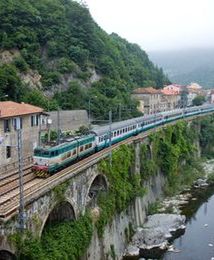 Szef włoskiej spółki kolejowej aresztowany. Zarzut: wziął 59 tys. euro łapówki