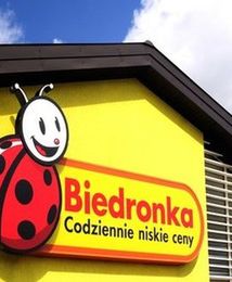 Klienci Biedronki kupują słodycze od Wawelu za miliony