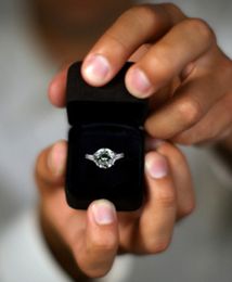 Chińczycy ruszyli po towary luksusowe. Juan spadł, więc kupują je w kraju