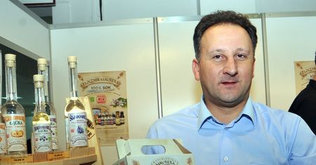 Śliwowica łącka wciąż nielegalna, choć minister obiecuje. "Widocznie zakazany owoc smakuje bardziej"