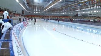 Łyżwiarstwo szybkie: Złoto i rekord olimpijski Sang Hwa Lee