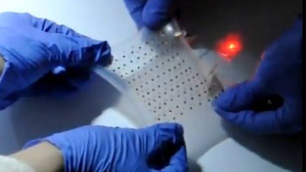 Bateria jak kawałek gumy – giętka i rozciągliwa 1