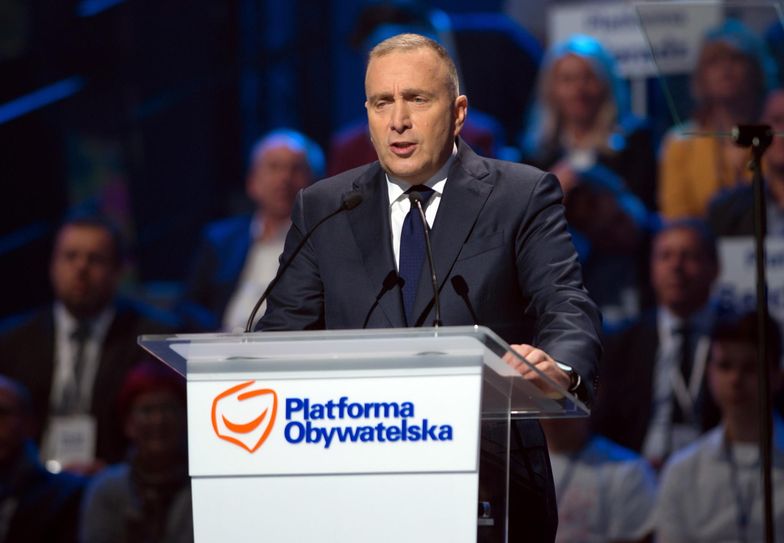 Błędy trzeba umieć naprawiać - mówi Schetyna.