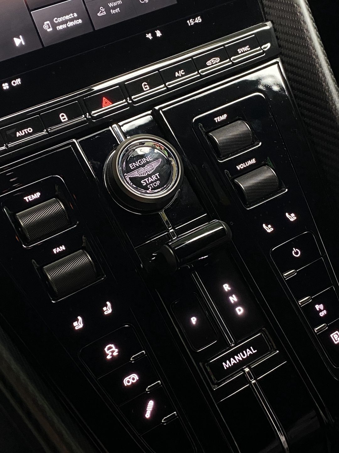 Aston Martin DB12 – polska premiera