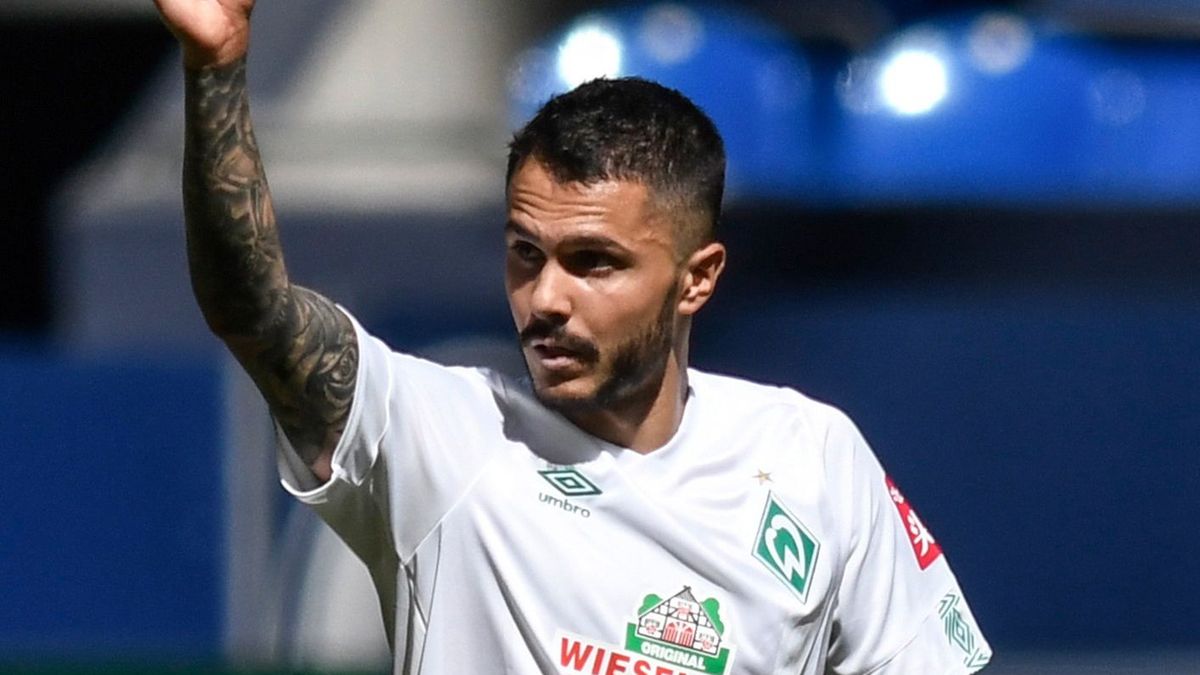 Leonardo Bittencourt (Werder Brema) po strzeleniu gola w meczu z Schalke 04