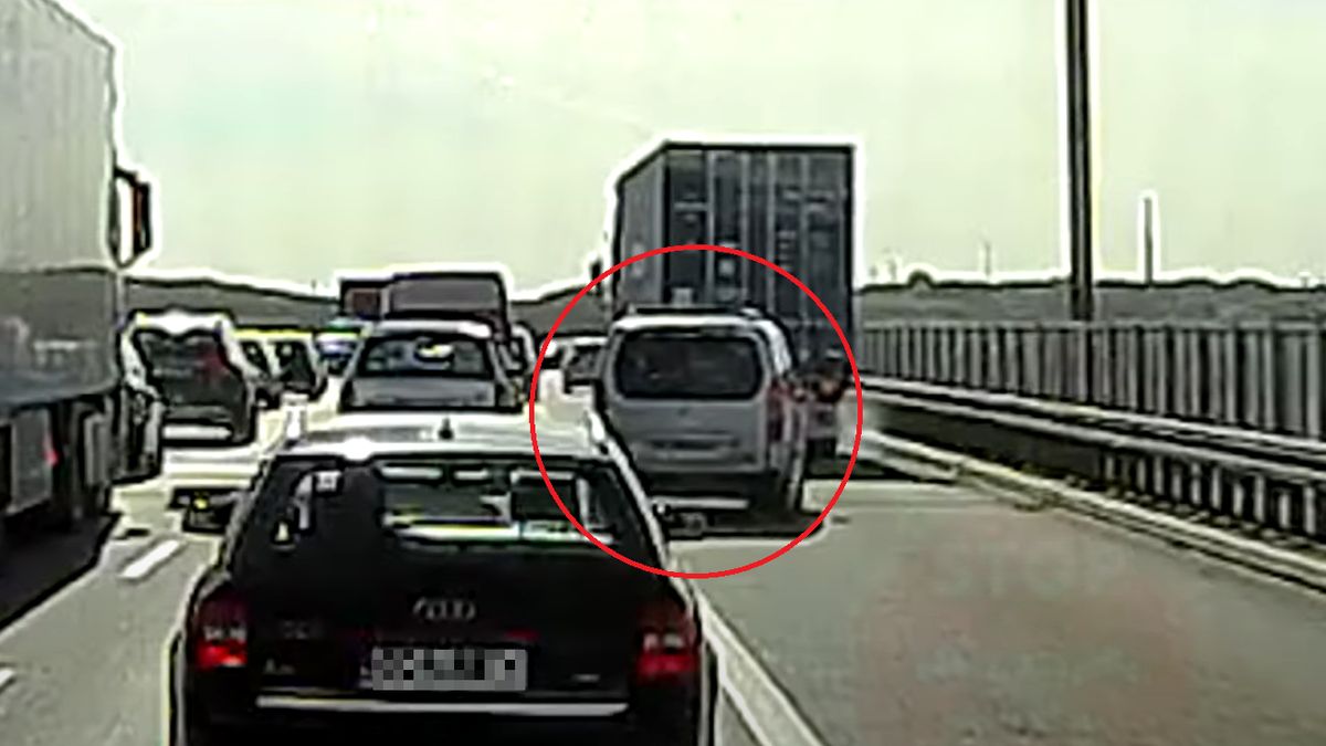 Masowe łamanie przepisów na autostradzie