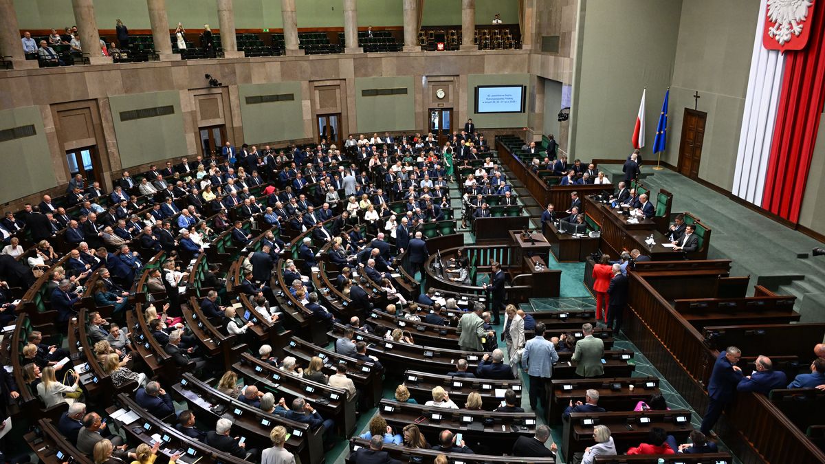 Kontrole biur poselskich. Nieprawidłowości w większości przypadków