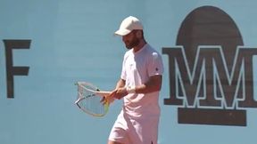 Skandaliczne zachowanie. Najpierw zniszczył rakietę, potem poddał mecz (wideo)