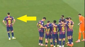Nagranie z Camp Nou niesie się po sieci. Lewandowski czekał i czekał