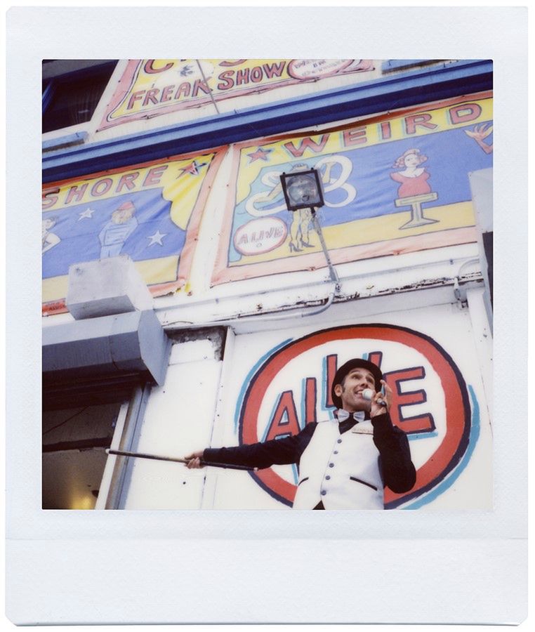 Lomo'Instant Square - analogowy apart natychmiastowy na kwadratowe wkłady Instax 7