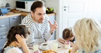 Dlaczego nie potrafimy rozmawiać ze sobą bez kłótni? O polskim lęku przed dialogiem