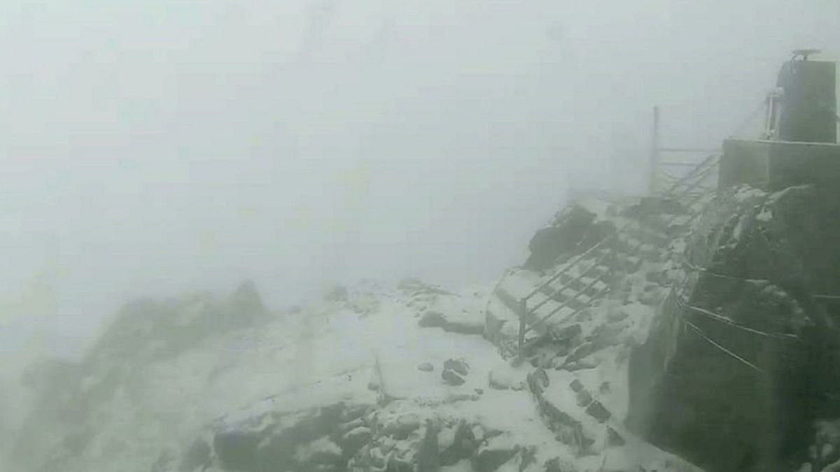 Na Łomnicy spadł śnieg