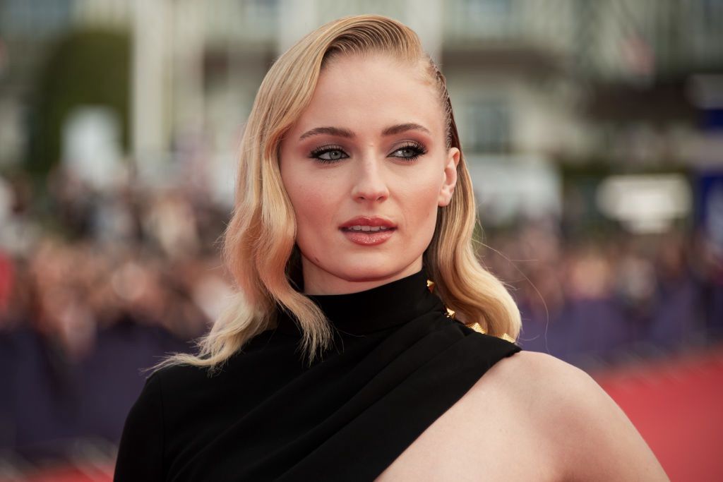 Sophie Turner w sukience polskiej marki