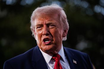 Ceny ropy rosną. Donald Trump wznawia naciski na Iran, a ten grozi odwetem