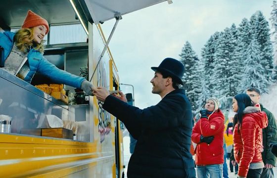 Alior Bank przed skocznią narciarską reklamuje Rachunek Partner dla firm (wideo)