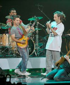 "Must be the music": Niemoralna propozycja uczestników programu! Chcą z Tuskiem...