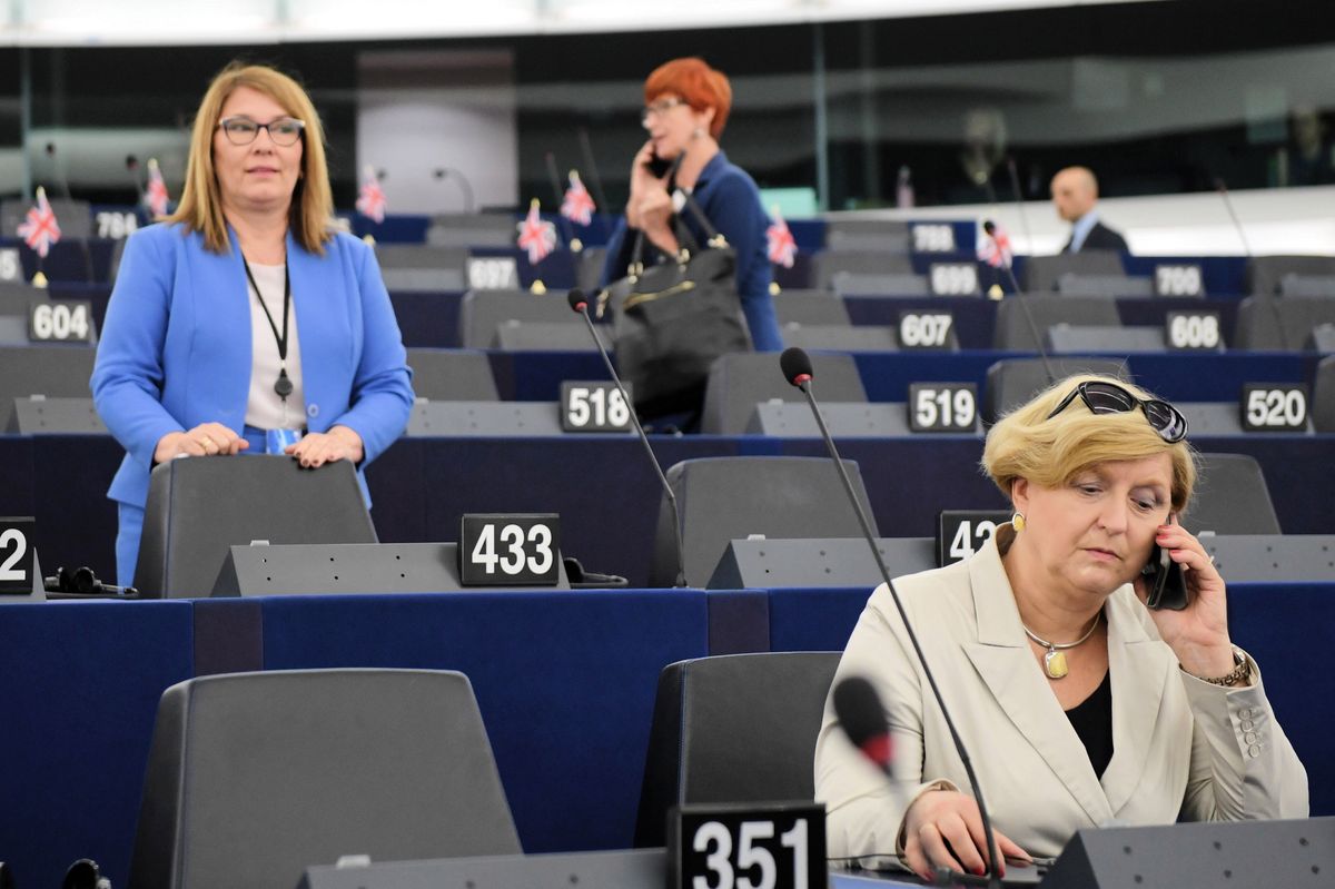 Szczyt UE. Beata Mazurek odpowiada Schetynie. Mocny wpis