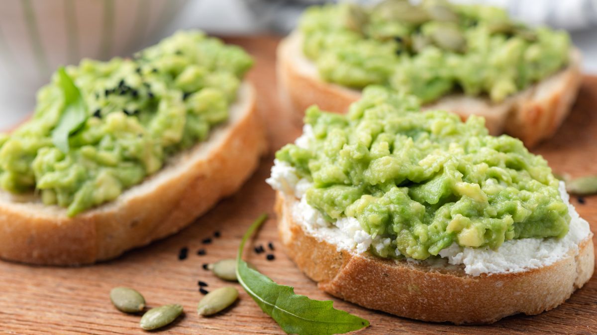 Pasta jajeczna z brokułem