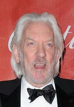 "Treasure Island": Donald Sutherland na wyspie skarbów z Elijah Woodem
