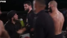 Kibic wbiegł do klatki! Rzucił się na gwiazdę UFC