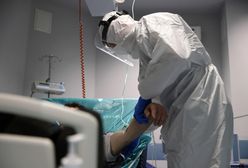 "COVID powoduje zmniejszenie mózgu". Nowe powikłanie