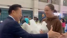 Pokazali nagranie z lotniska. Świątek była wyraźnie zaskoczona