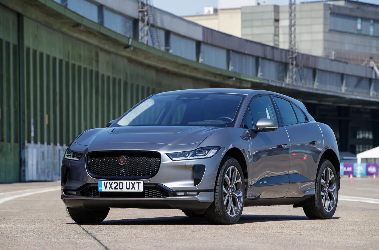 W USA Jaguar wzywa tysiące elektryków do serwisu. Powodem są pożary