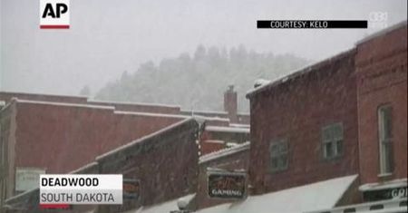 Wczesna burza śniegowa uderzyła w środkowych i zachodnich stanach USA