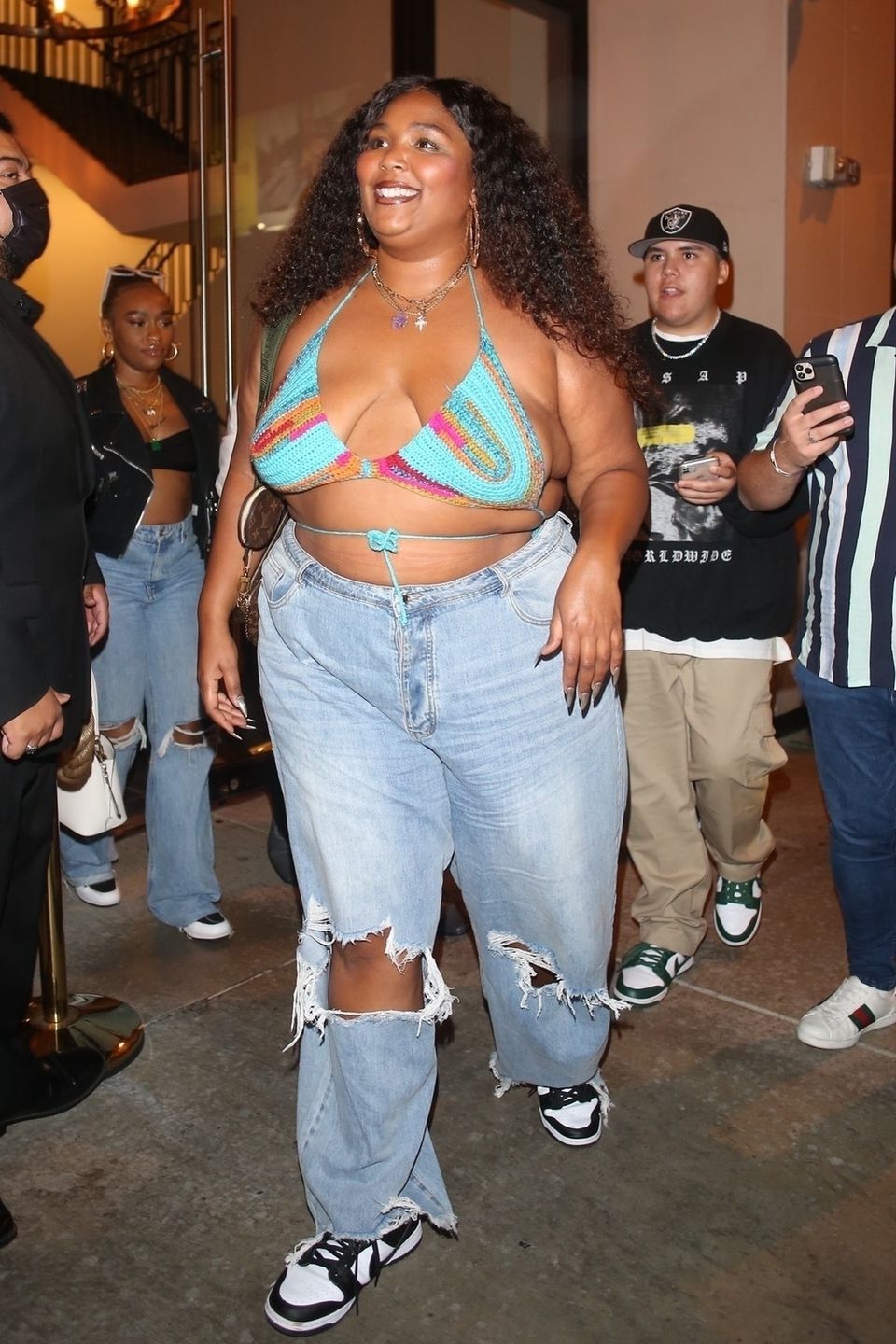 Lizzo wychodzi z restauracji