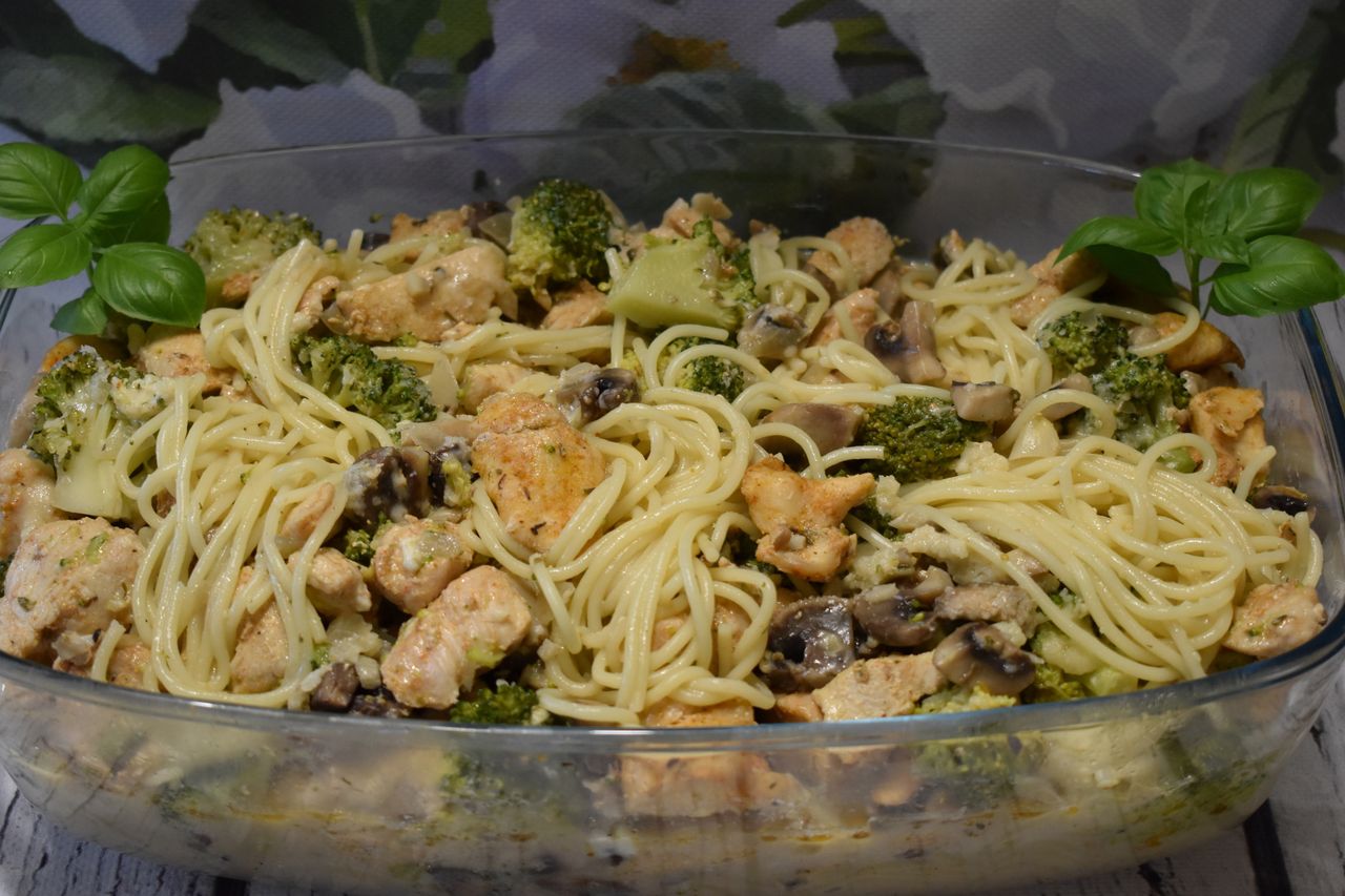Spaghetti z brokułem. Prosty przepis na rodzinny obiad