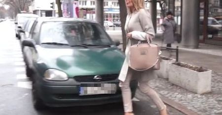 "Perfekcyjna" jeździ do pracy z szoferem!