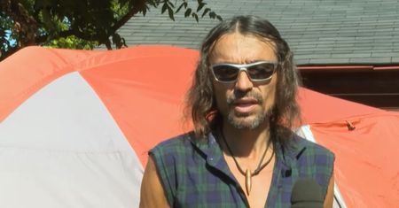 W 2016 stracił wszystko. Jedno spotkanie odmieniło życie bezdomnego