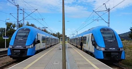 Niemowlę w wózku odjechało bez matki. Dramatyczne chwile w pociągu