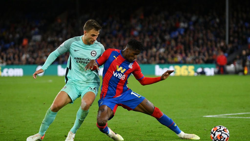 Getty Images / Mike Hewitt / Na zdjęciu: : Joel Veltman i Wilfried Zaha