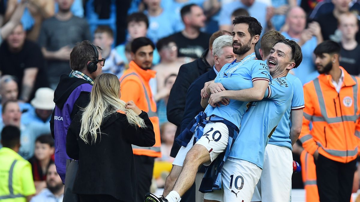 Bernardo Silva w objęciach Jacka Grealisha