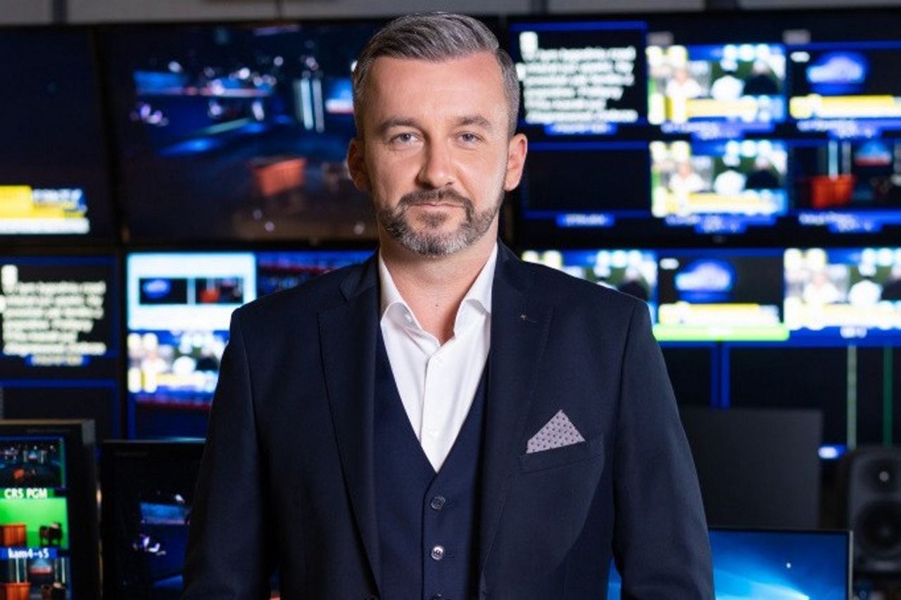 Dziennikarz TVN24 sprawdza fake newsy. Bije konkurencję na głowę