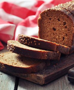 Chleb pełnoziarnisty - jak wybrać? Odmiany pieczywa pełnoziarnistego