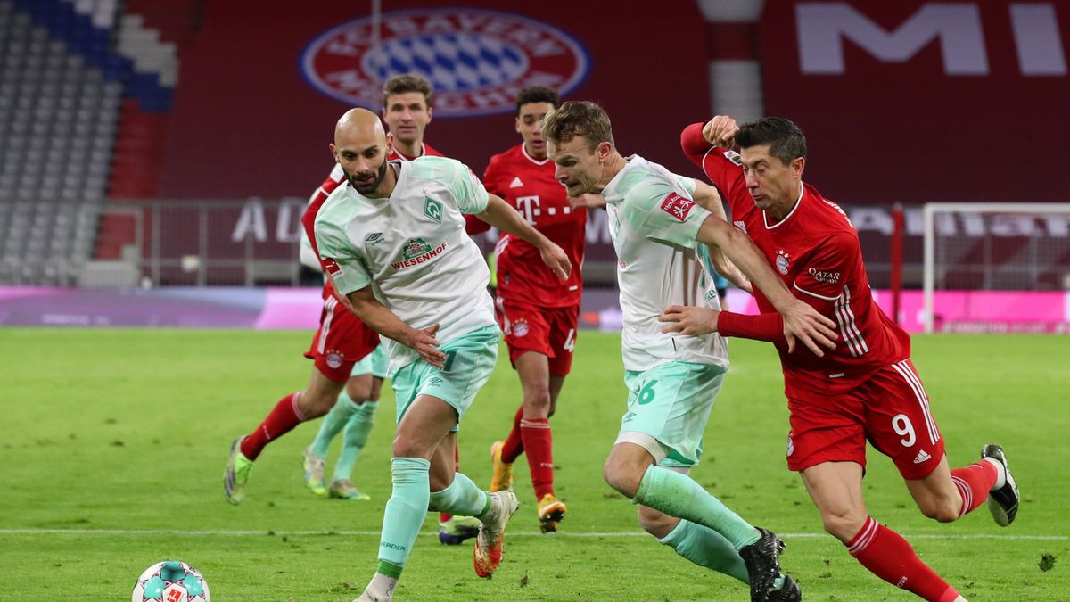 PAP/EPA / ALEXANDER HASSENSTEIN / Na zdjęciu: Robert Lewandowski (z prawej)