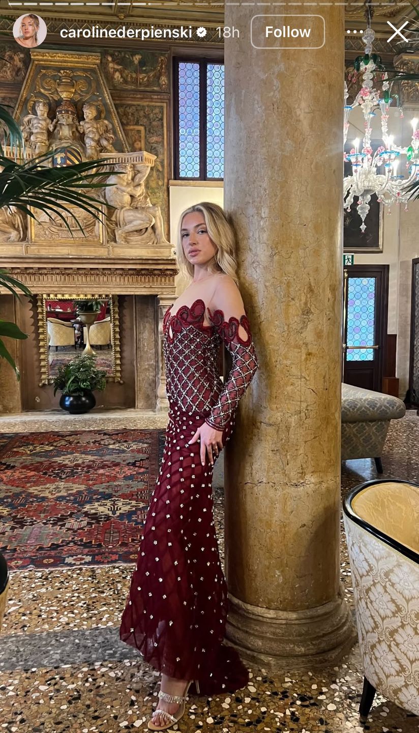 Caroline Derpienski podczas rejsu gondolą