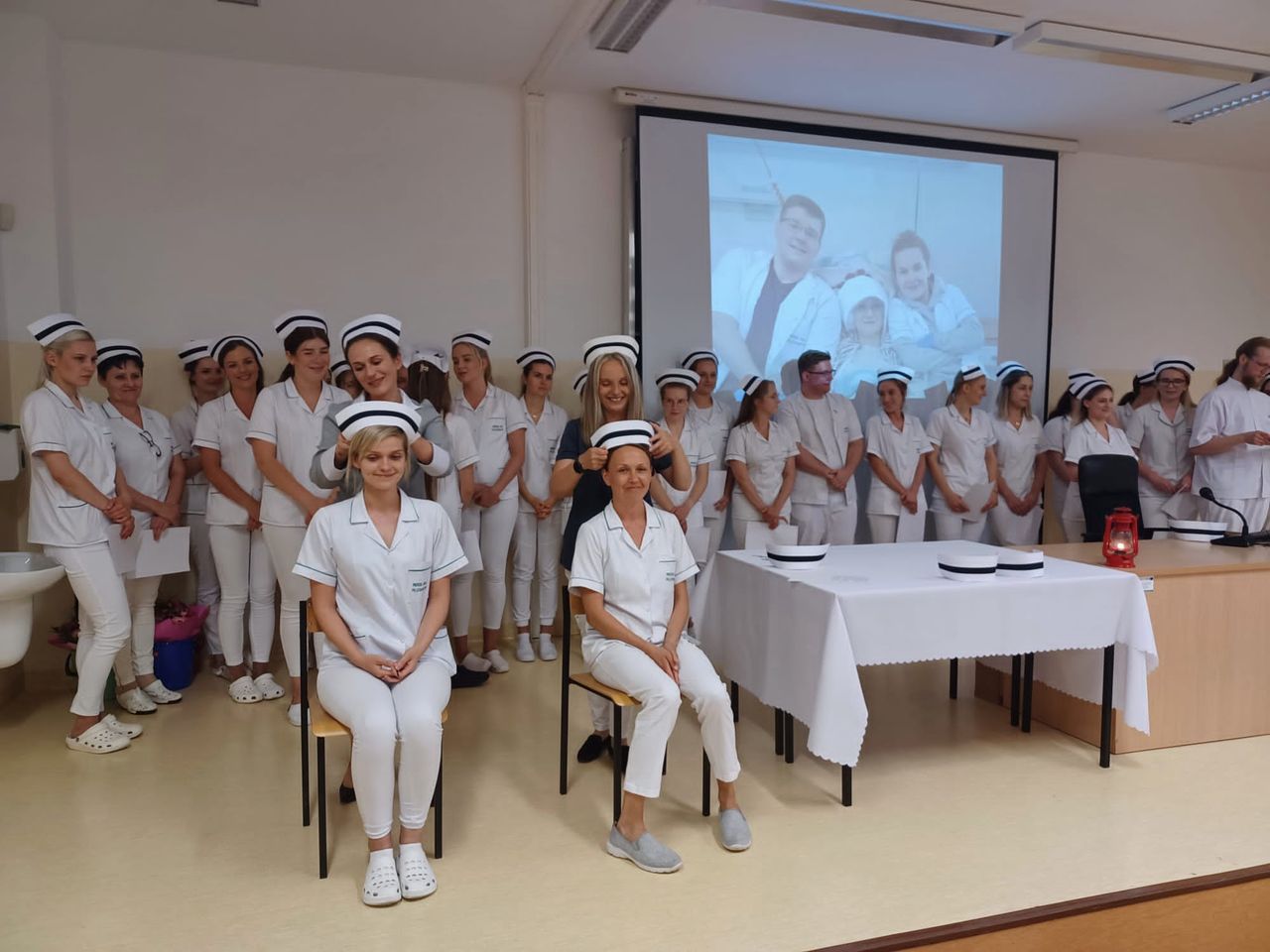 Kolejne pielęgniarki opuszczają Uczelnię z dyplomem