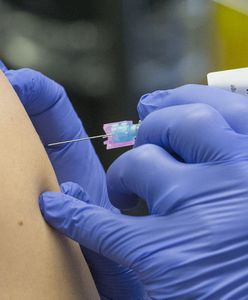Miliony przypadków skutków ubocznych po szczepionkach na COVID-19? Wyjaśniamy mity wokół tabeli WHO